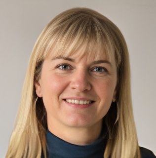 Frau Melanie Rieger