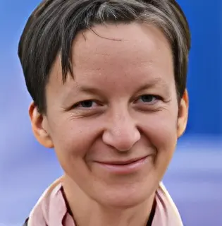 Frau Katharina Madry