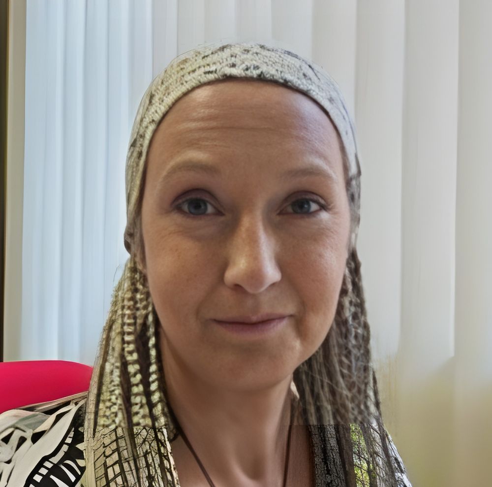 Frau Ricarda Breidenbach