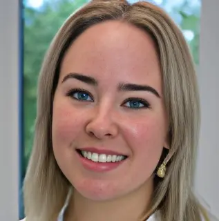 Frau Nadine Blankenburg