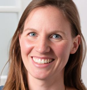 Frau Katharina Einig