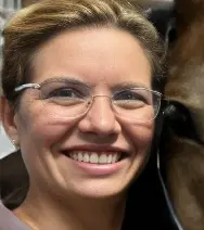Frau Simone Mayer