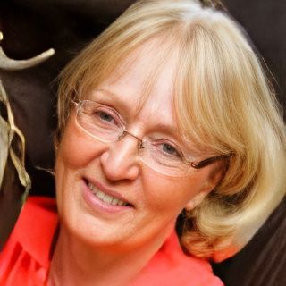 Frau Ulrike Beckereit