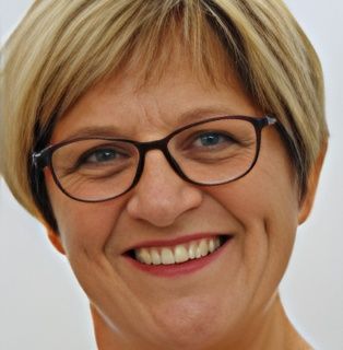 Frau Doris Elisabeth Schmidt