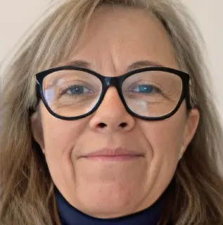 Frau Bettina Meinekat