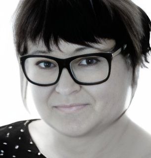 Frau Andrea Lind-Wetzlmair