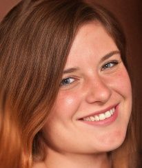 Frau Jennifer Rütten