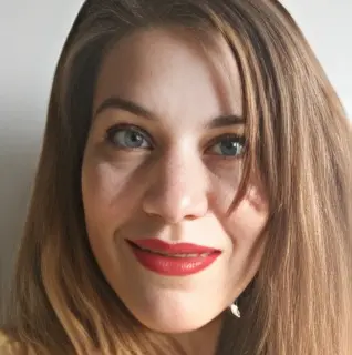 Frau Aileen Gaube